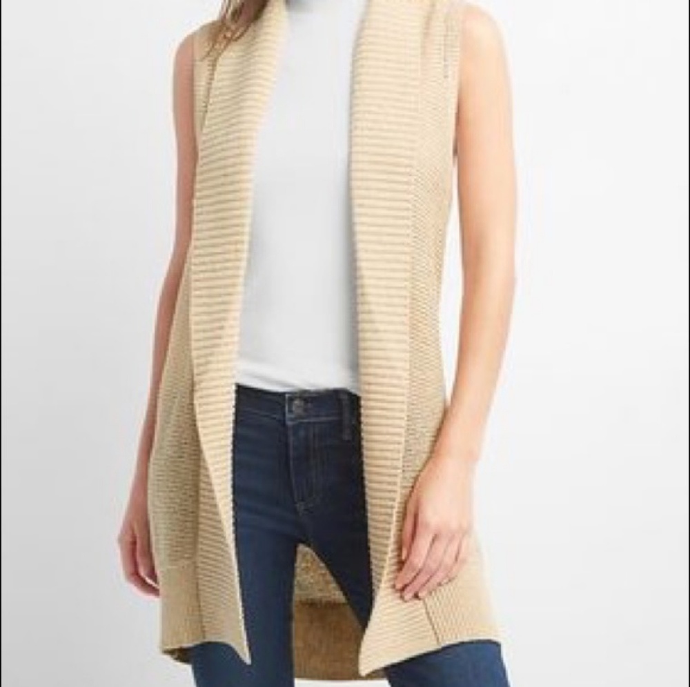 Gap Sleeveless Cardigan Sweater